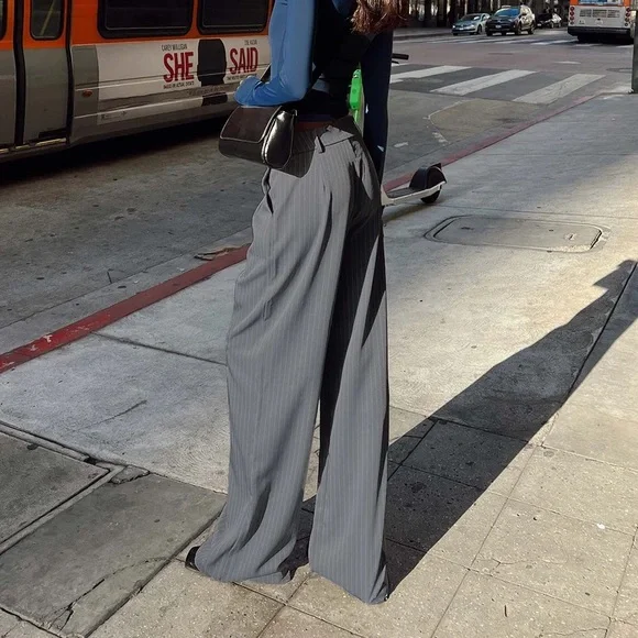 Princess Polly Archer Pants Pinstripe Grey Petite - Picture 3 of 12